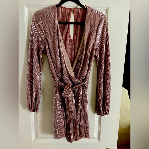 Lite pink/beige jump suit .. size medium Lush - Picture 1 of 3
